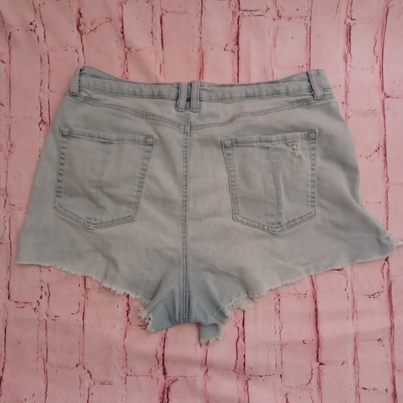 EUC Refuge Jean Shorts Size 14 - Picture 2 of 8